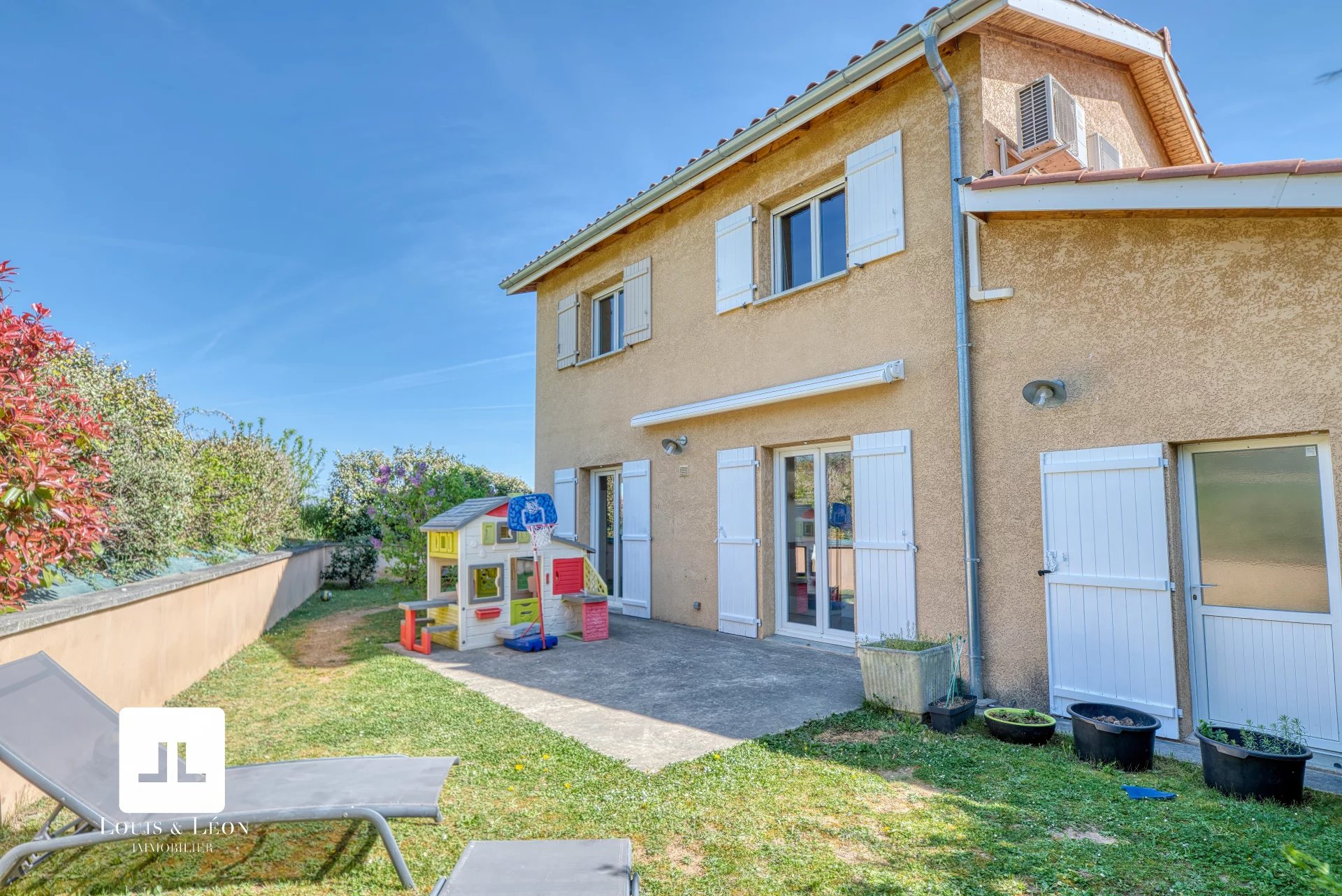RARE À LA VENTE – Maison familiale de 102 m² avec vue dégagée, au cœur de la nature – Anse (69480)