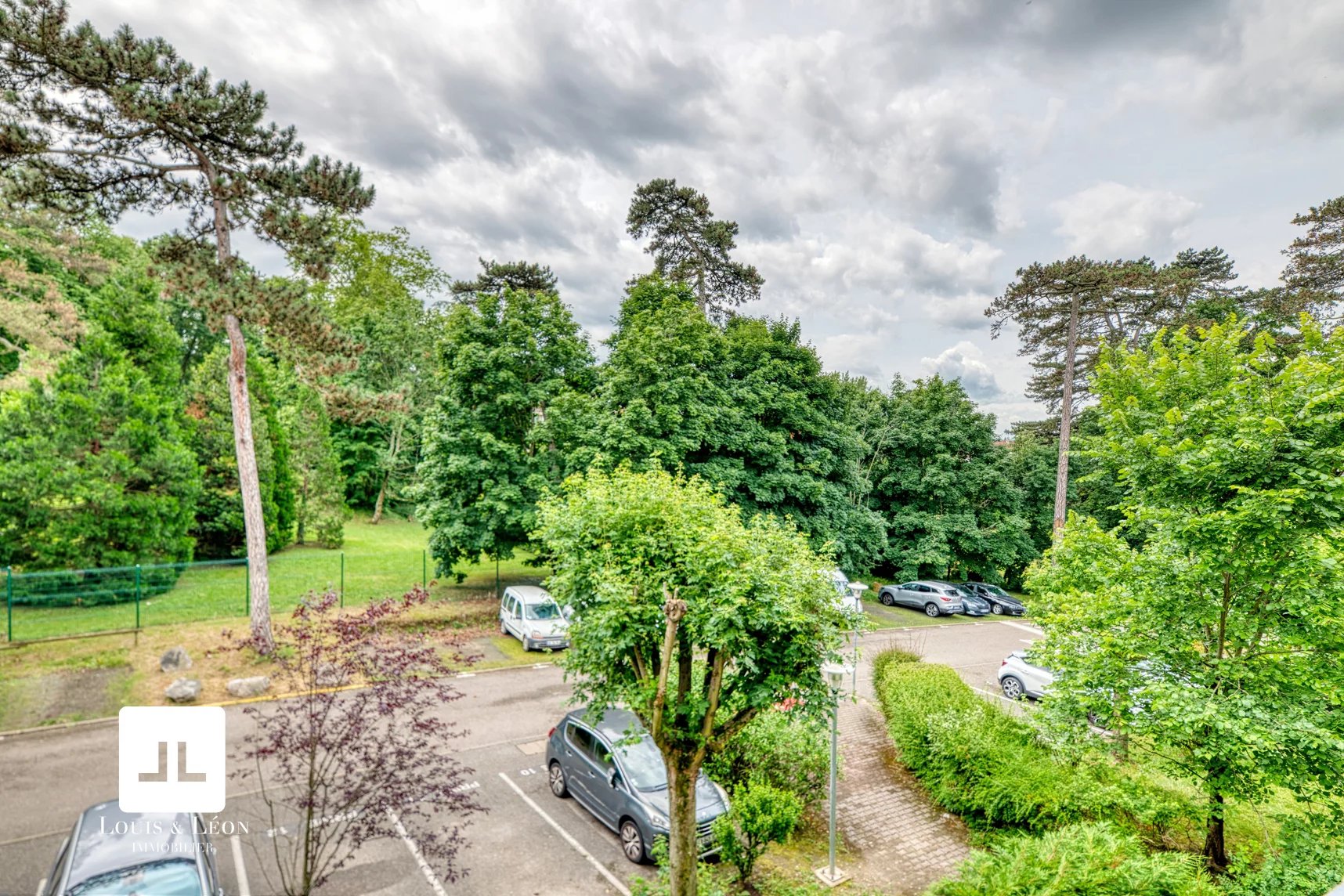 Spacieux T4 de 133 m2 avec terrasses, garage et caves