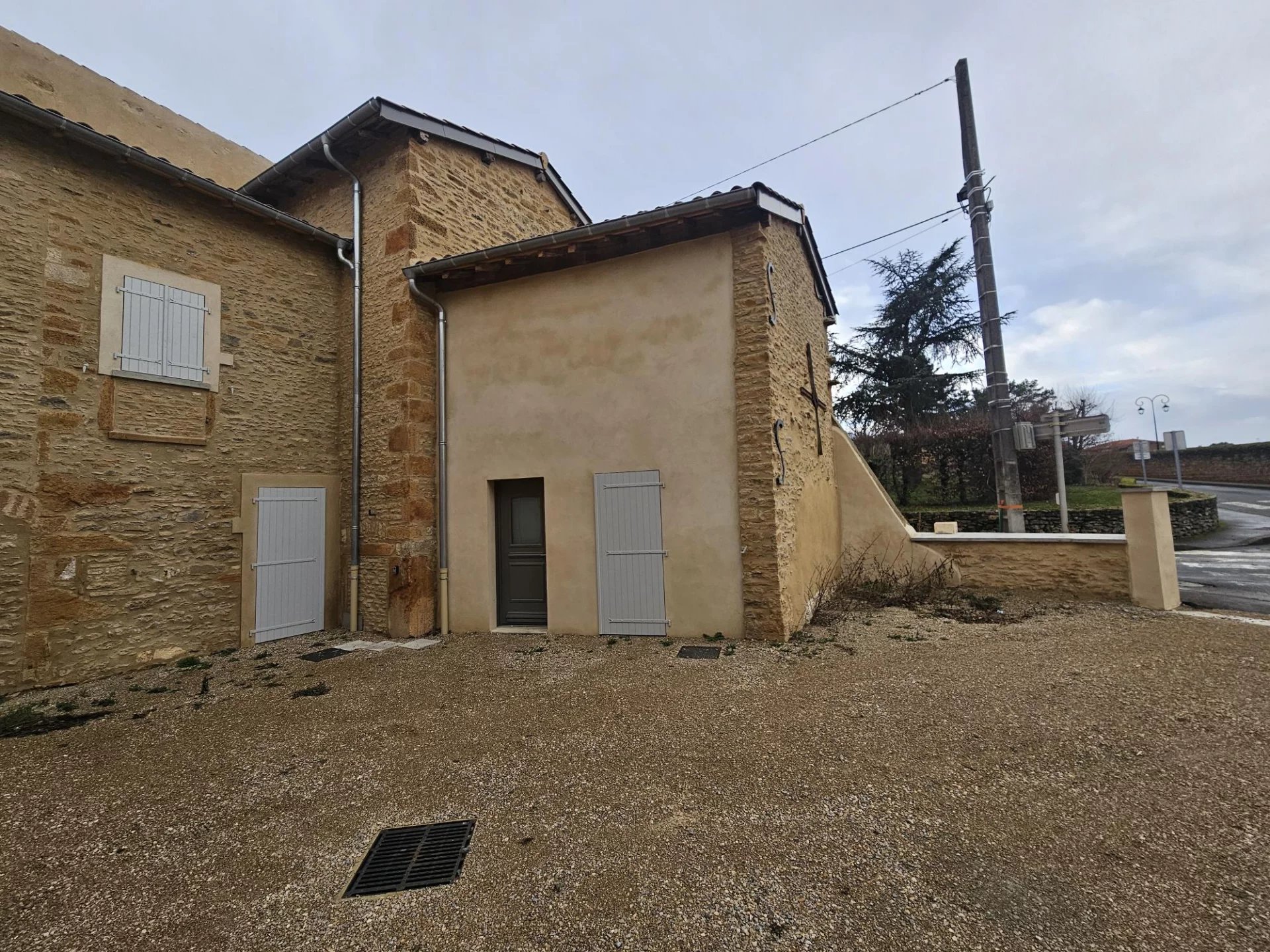 Plateau en pierre doré