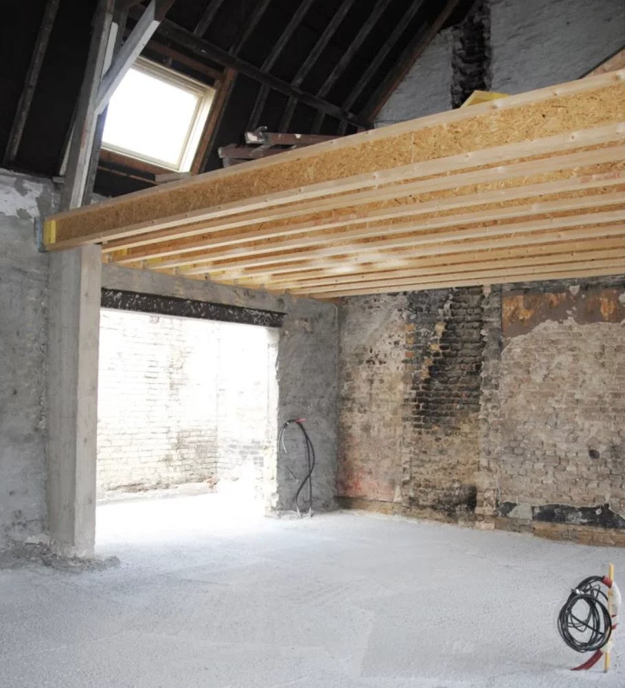 Duplex 75 m² + 50 m² extérieur + 2 parkings – Plateau viabilisé