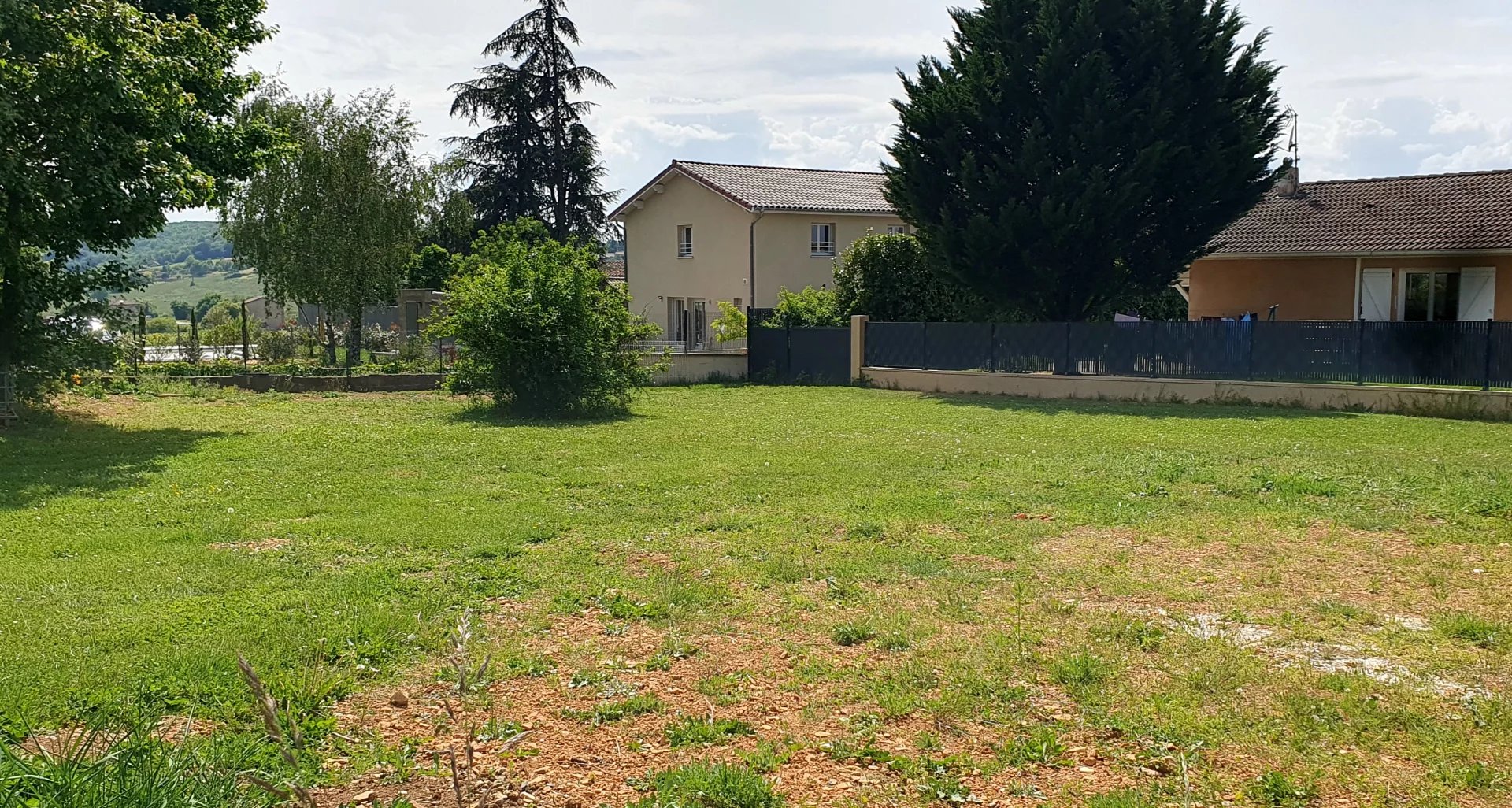 Terrain constructible au cœur de Marcy sur Anse